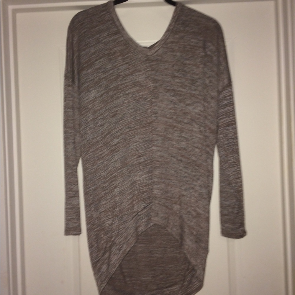 long gray and tan long sleeve t shirt